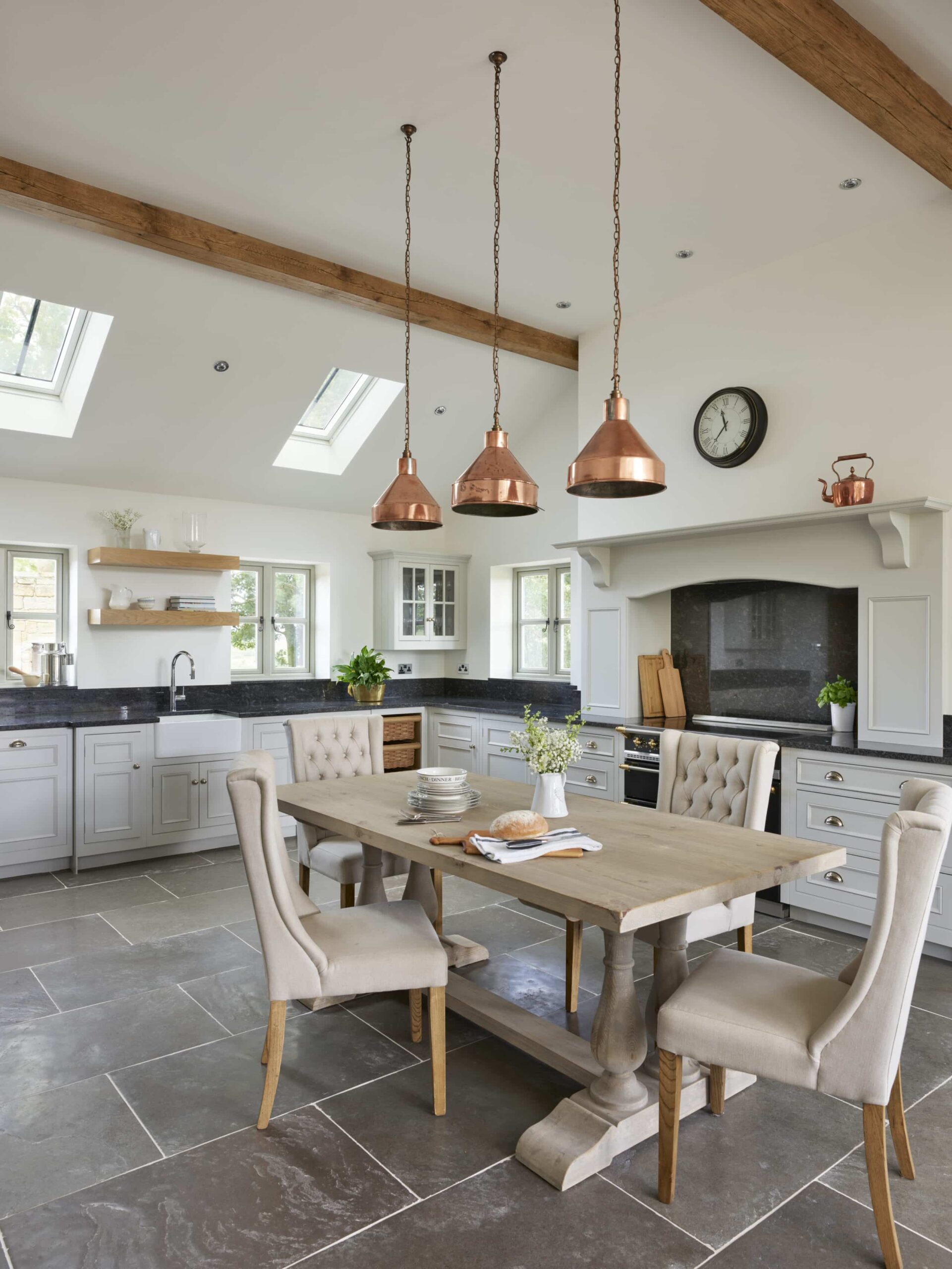 Charming country Original kitchen by Harvey Jones